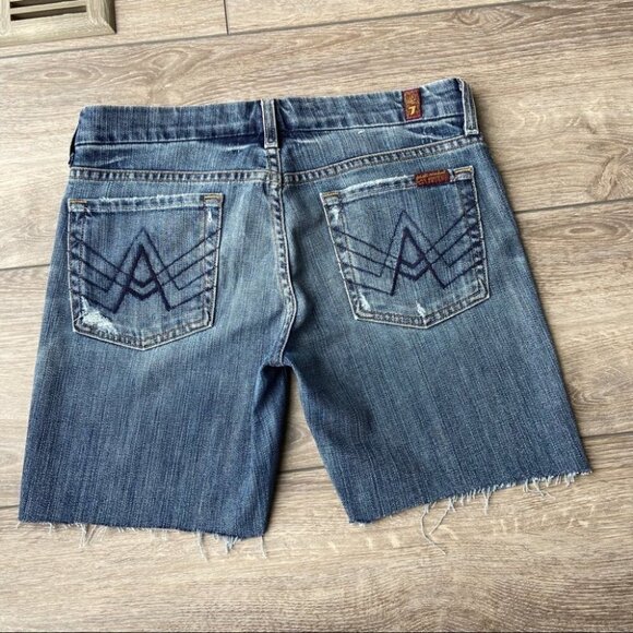 7 For All Mankind A Pocket Cut Out Bermuda Shorts - Picture 3 of 11